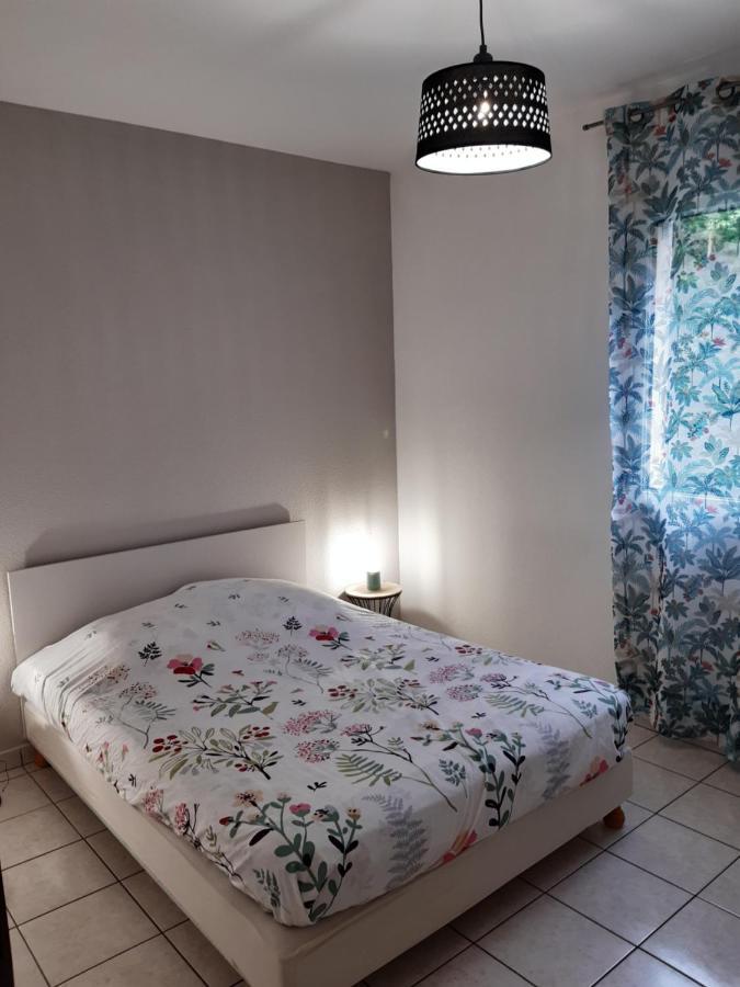 Charmante Maison A Payzac Exteriér fotografie